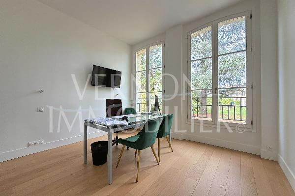 photo Exceptionnel sur Vernon – 100,20 m²