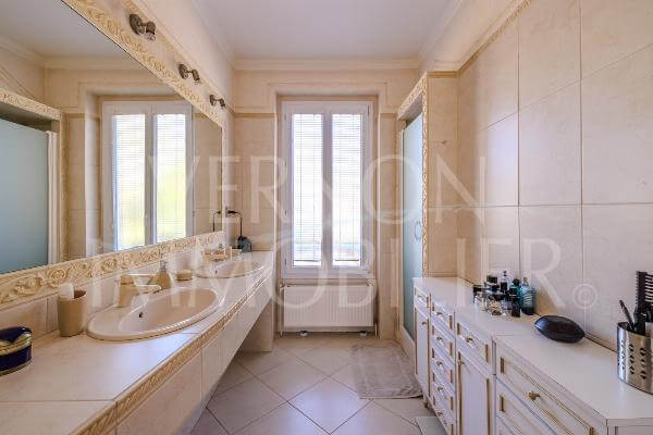 photo EXCLUSIVITÉ - Vernon