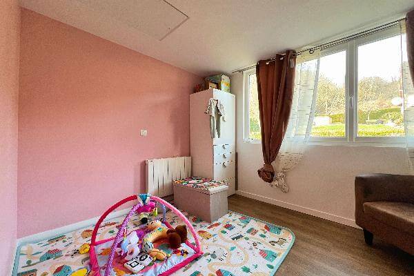 photo Rare proche Vernon