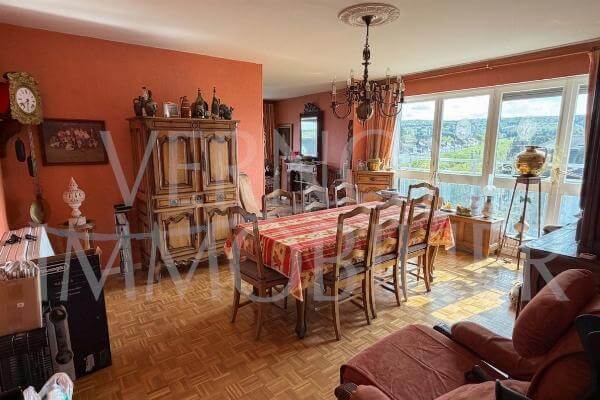photo Grand appartement avec balcon centre-ville