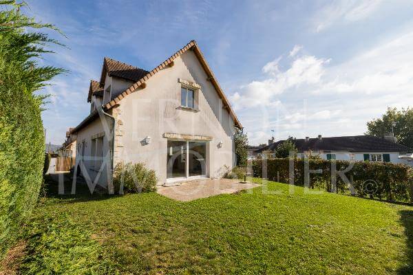 photo Jolie maison traditionnelle