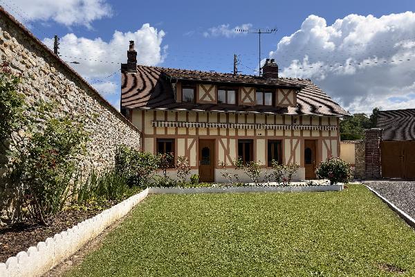 photo Dans un charmant village proche de l’accès à l’A13