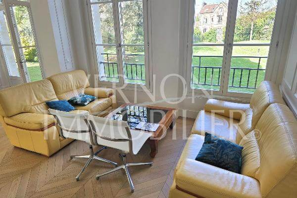 photo Exceptionnel sur Vernon – 100,20 m²