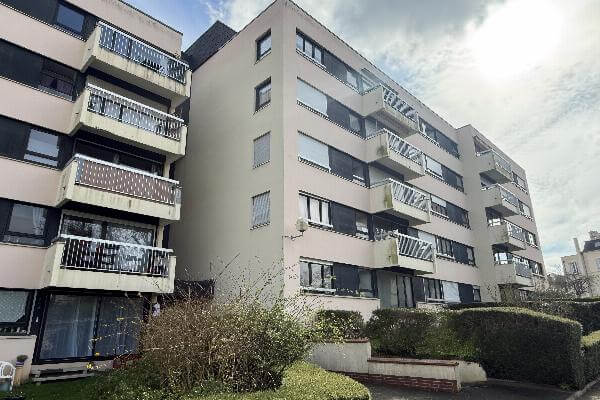 photo Rare : appartement très lumineux, bien agencé avec une belle vue